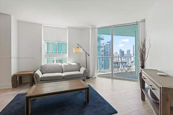 Miami, FL 33132,1900 N Bayshore Dr #4210