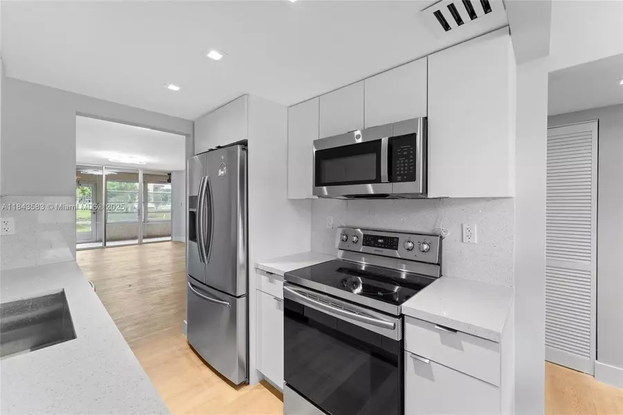 3141 NW 47th Ter #121, Lauderdale Lakes, FL 33319