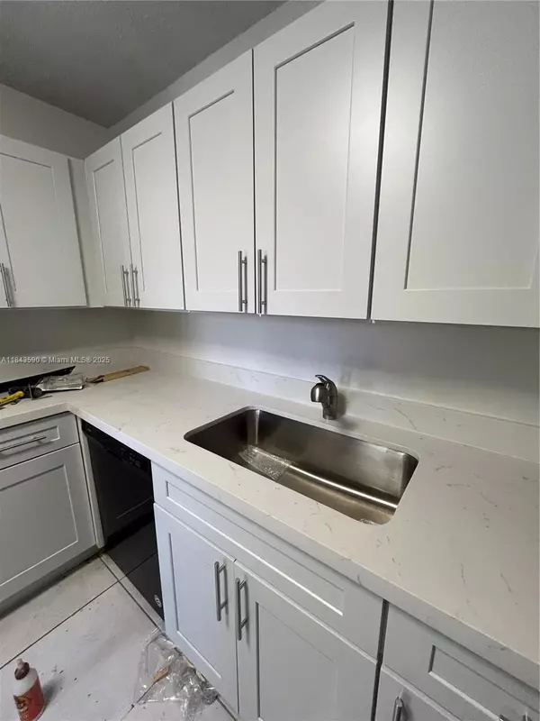 Miami, FL 33193,7430 SW 153rd Pl #106-1