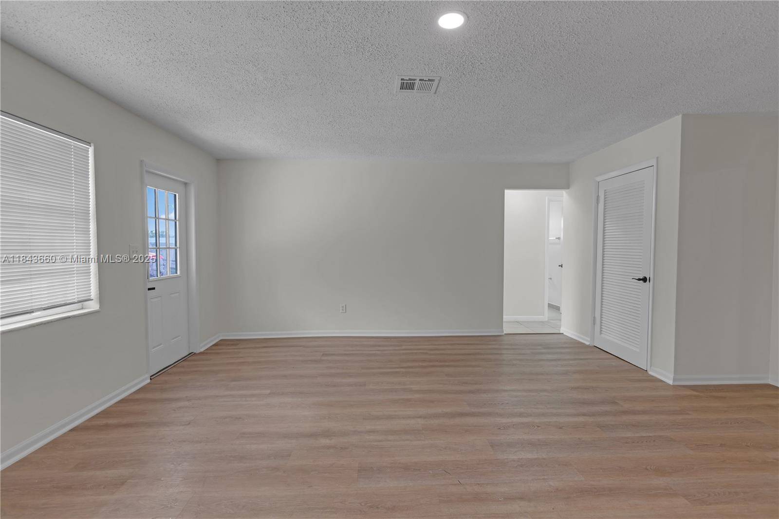 Hollywood, FL 33023,6420 Washington St