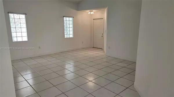 Doral, FL 33178,5084 NW 112th Ct