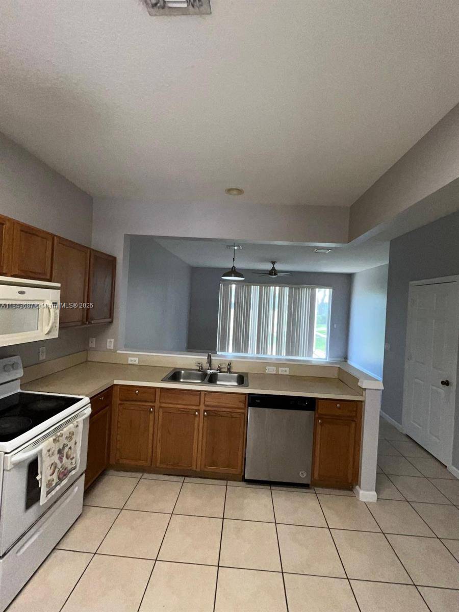Green Acres, FL 33415,1093 Woodfield Rd #1093
