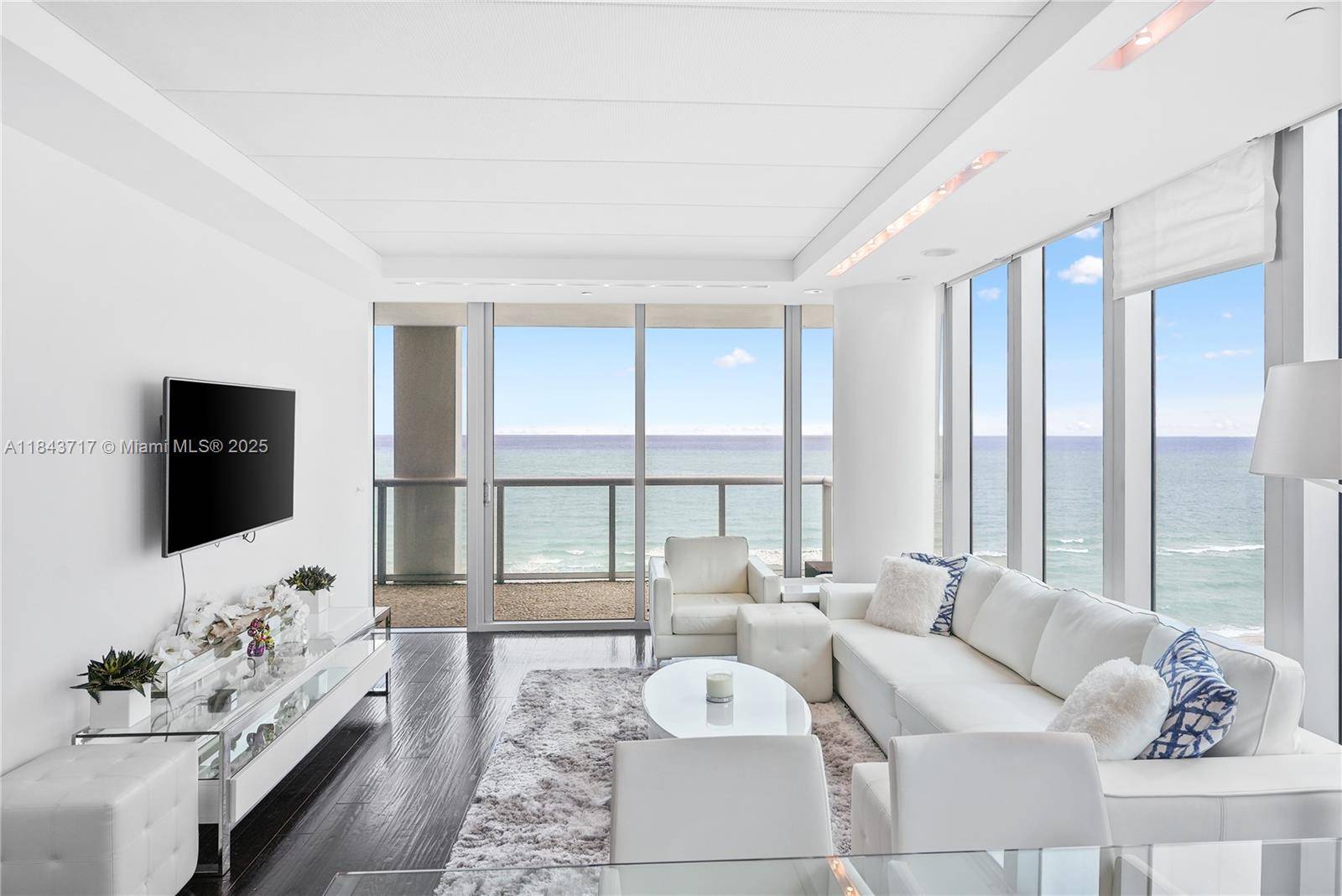 6799 Collins Ave #1005, Miami Beach, FL 33141