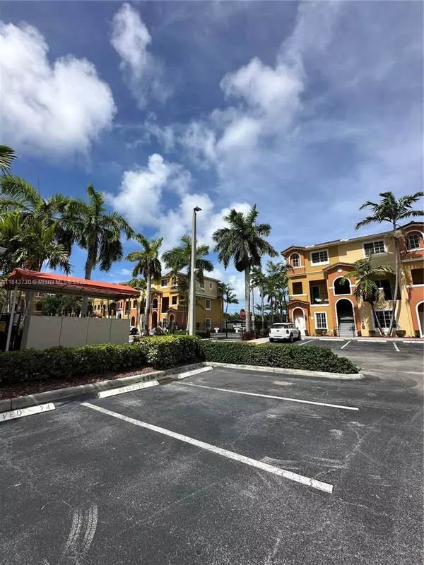 Hallandale Beach, FL 33009,141 NW 2nd Ave #2