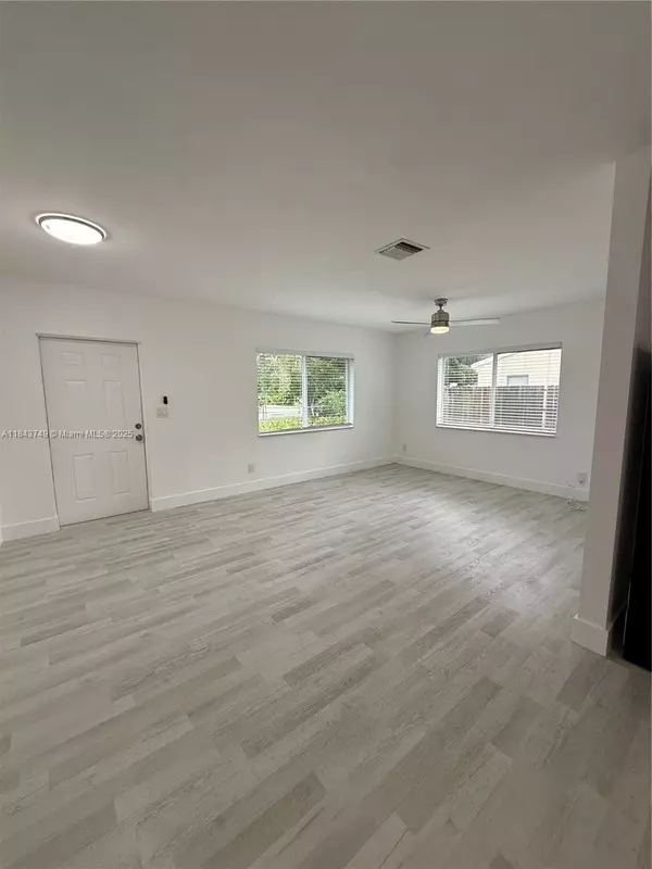 Fort Lauderdale, FL 33311,1200 NW 3rd Ave #A