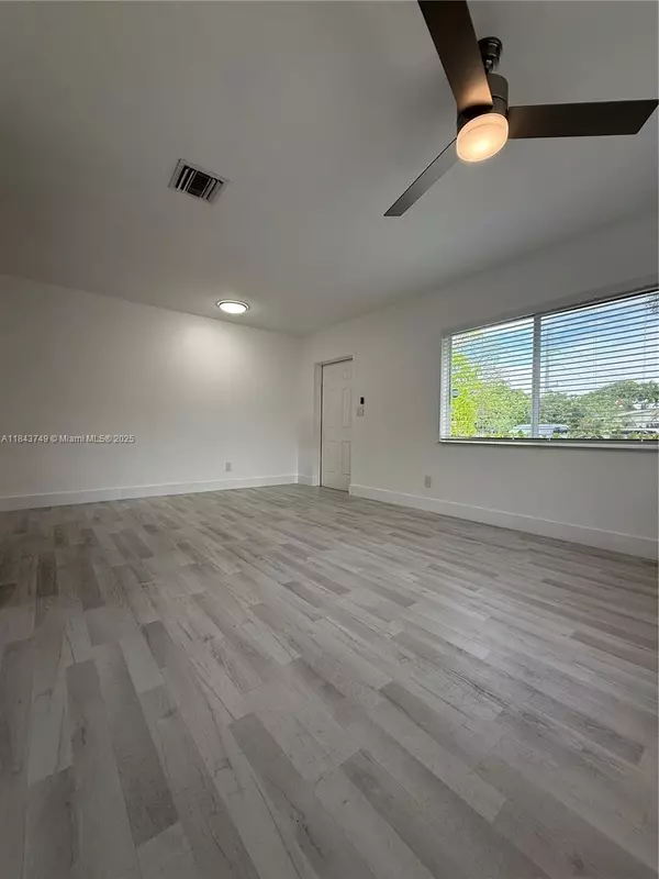 Fort Lauderdale, FL 33311,1200 NW 3rd Ave #A