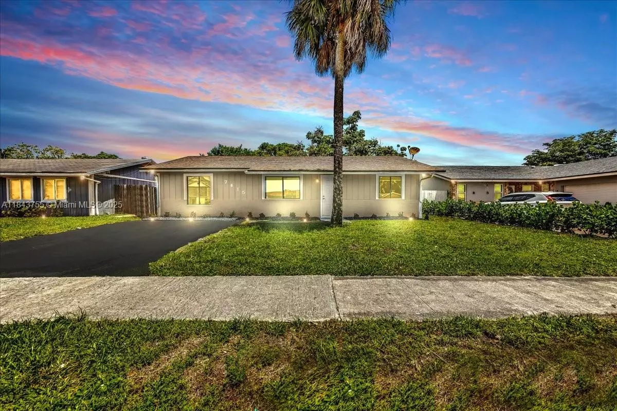 North Lauderdale, FL 33068,7615 SW 8th Ct