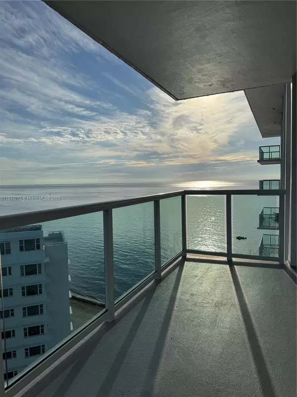 Fort Lauderdale, FL 33308,3550 Galt Ocean Dr #1910