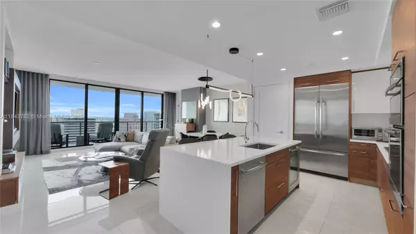 Fort Lauderdale, FL 33301,100 E Las Olas Blvd #2802