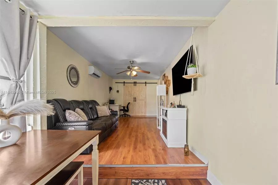 3143 NW 59th St, Miami, FL 33142