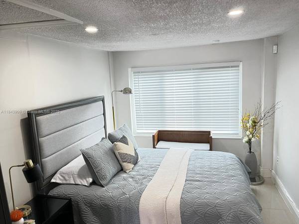 1495 NE 177th St #2, North Miami Beach, FL 33162