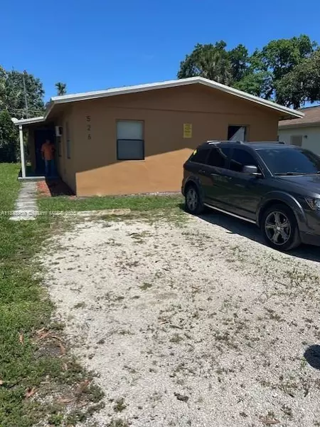 526 NW 15th Ter, Fort Lauderdale, FL 33311