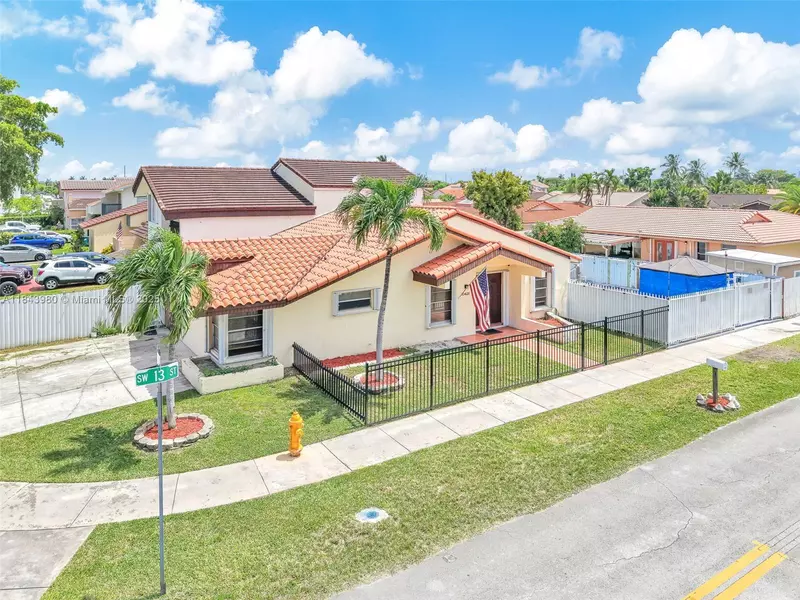 10421 SW 13th St #7-5-A, Miami, FL 33174