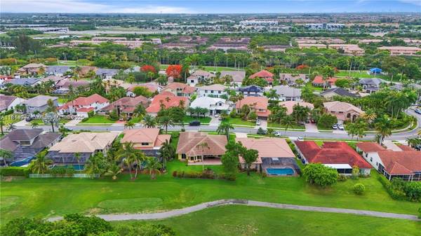 Pembroke Pines, FL 33027,720 W Cypress Pointe Dr W