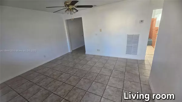 Hallandale Beach, FL 33009,620 SW 4th Ct #1-2