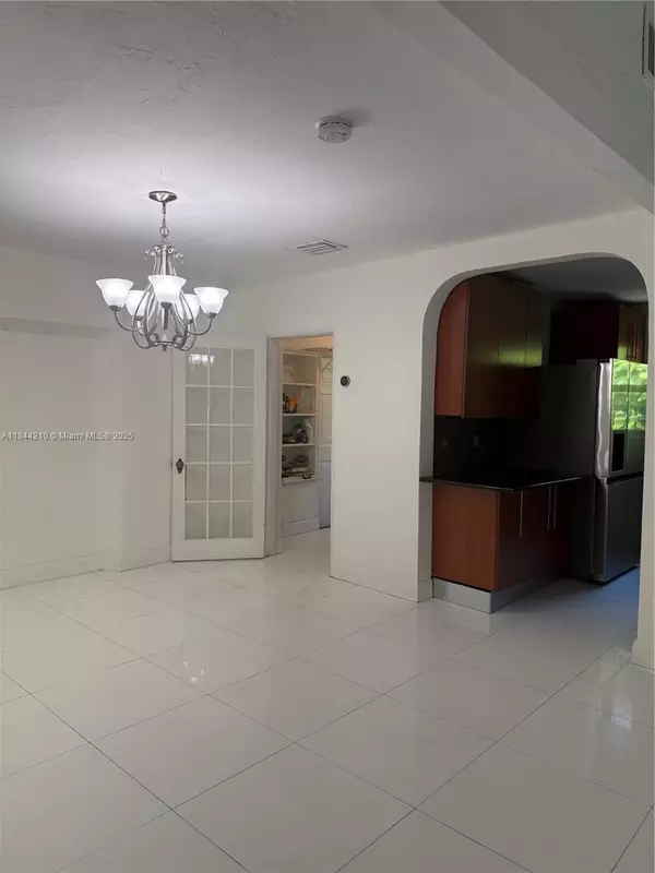 Miami, FL 33135,402 SW 33rd Ave #0