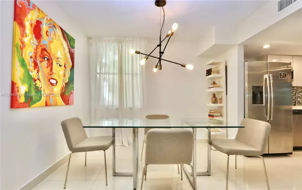 Aventura, FL 33180,20350 W Country Club Dr #104-4