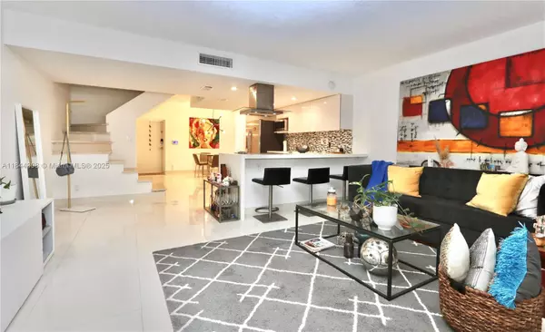 Aventura, FL 33180,20350 W Country Club Dr #104-4