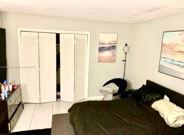 Hollywood, FL 33024,6771 Freedom St