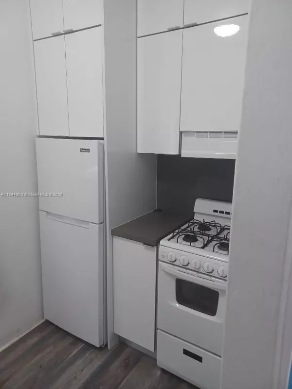 Miami Beach, FL 33141,6950 Byron Ave #1
