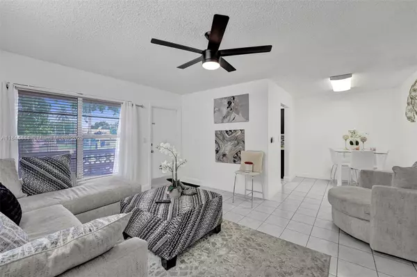 Lauderdale Lakes, FL 33319,3530 NW 43rd Ave #203