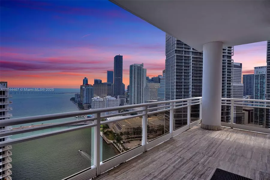 901 Brickell Key Blvd #3204, Miami, FL 33131
