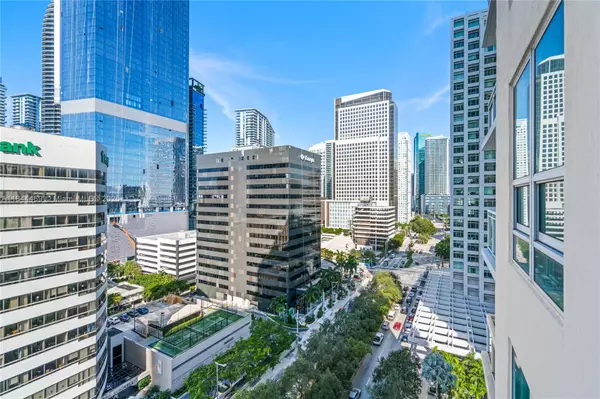 Miami, FL 33131,951 Brickell Ave #1505