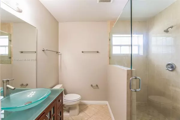 Hallandale Beach, FL 33009,412 SW 4th Ter