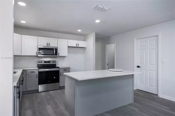 Gainesville, FL 32641,1523 NE 1st Avenue