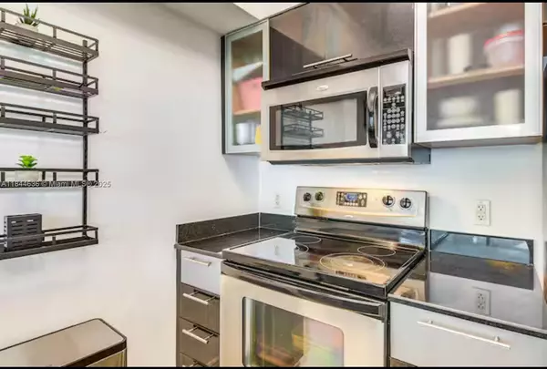 Miami, FL 33132,1750 N Bayshore Dr #1909