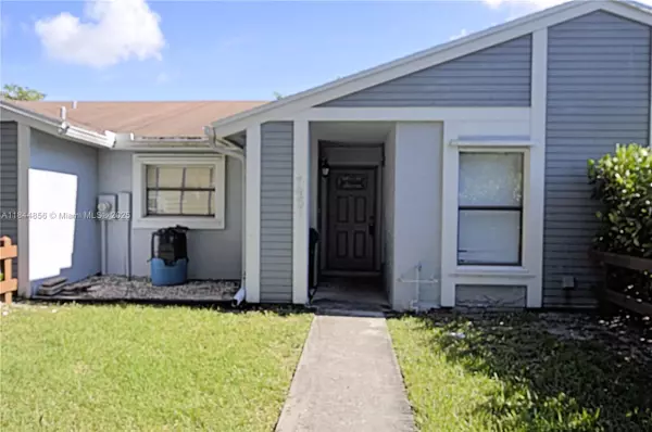 7951 NW 41st Ct, Sunrise, FL 33351