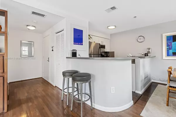 Miami Beach, FL 33139,1255 Pennsylvania Ave #110
