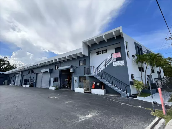 North Miami, FL 33161,12572 NE 14th Ave