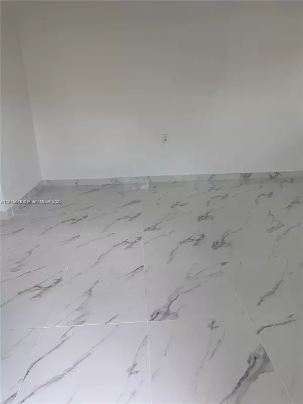 Miami, FL 33134,4700 SW 2nd #2