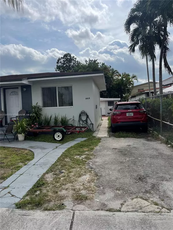 2012 NW 2nd St, Miami, FL 33125