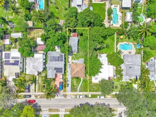 Hollywood, FL 33020,2318 Washington St