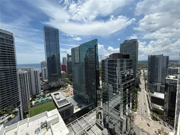 Miami, FL 33131,1200 Brickell Bay Dr #3915