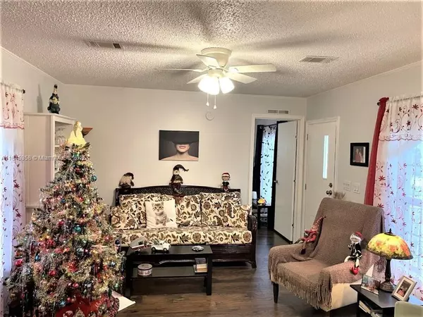 Davie, FL 33324,8671 SW 18th Pl #n/a
