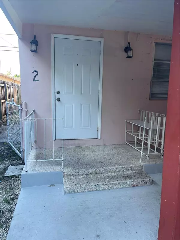 Hialeah, FL 33010,317 E 8th St #2