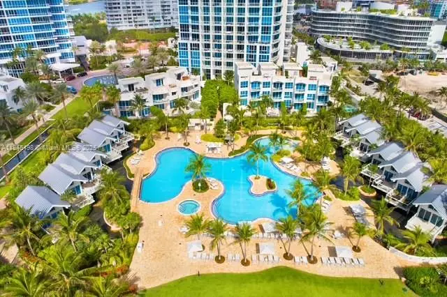 50 S Pointe Dr #704, Miami Beach, FL 33139