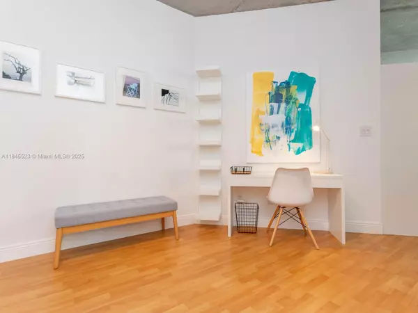 Miami, FL 33130,690 SW 1 CT #1127