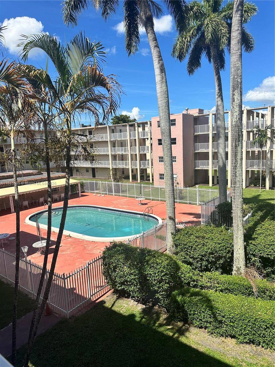 2800 NW 56th Ave #C309, Lauderhill, FL 33313