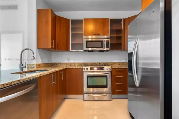 Hallandale Beach, FL 33009,1945 S Ocean Dr #M4