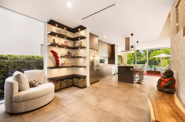 Miami, FL 33133,3442 Day Ave #3442