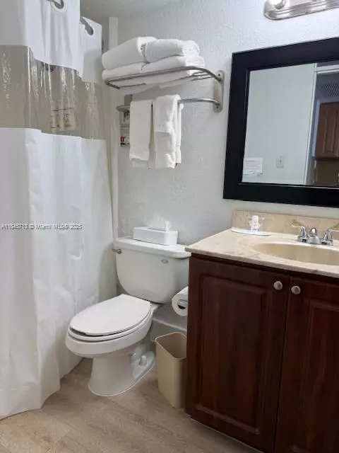 Sunny Isles Beach, FL 33160,19201 COLLING AVENUE #534