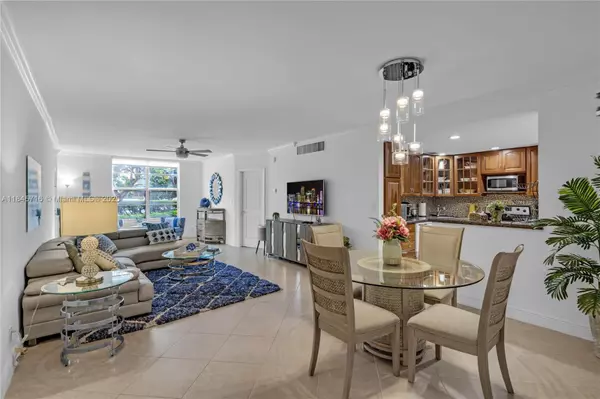 Boca Raton, FL 33432,2851 S Ocean Blvd #1N