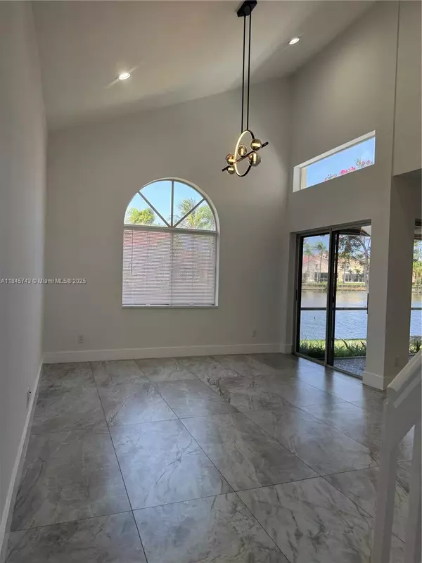 Dania Beach, FL 33004,1090 SE 6th Ave