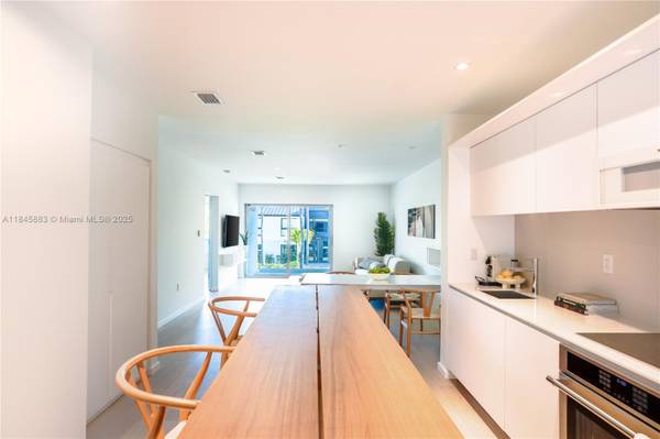 201 Sunrise Drive #102, Key Biscayne, FL 33149