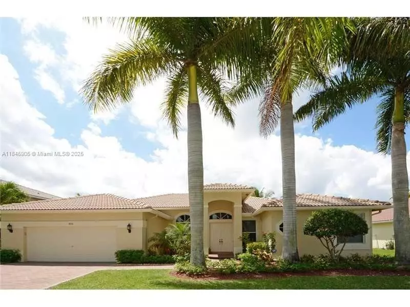 896 Marina Dr, Weston, FL 33327
