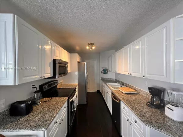 Sunny Isles Beach, FL 33160,16711 Collins Ave #602